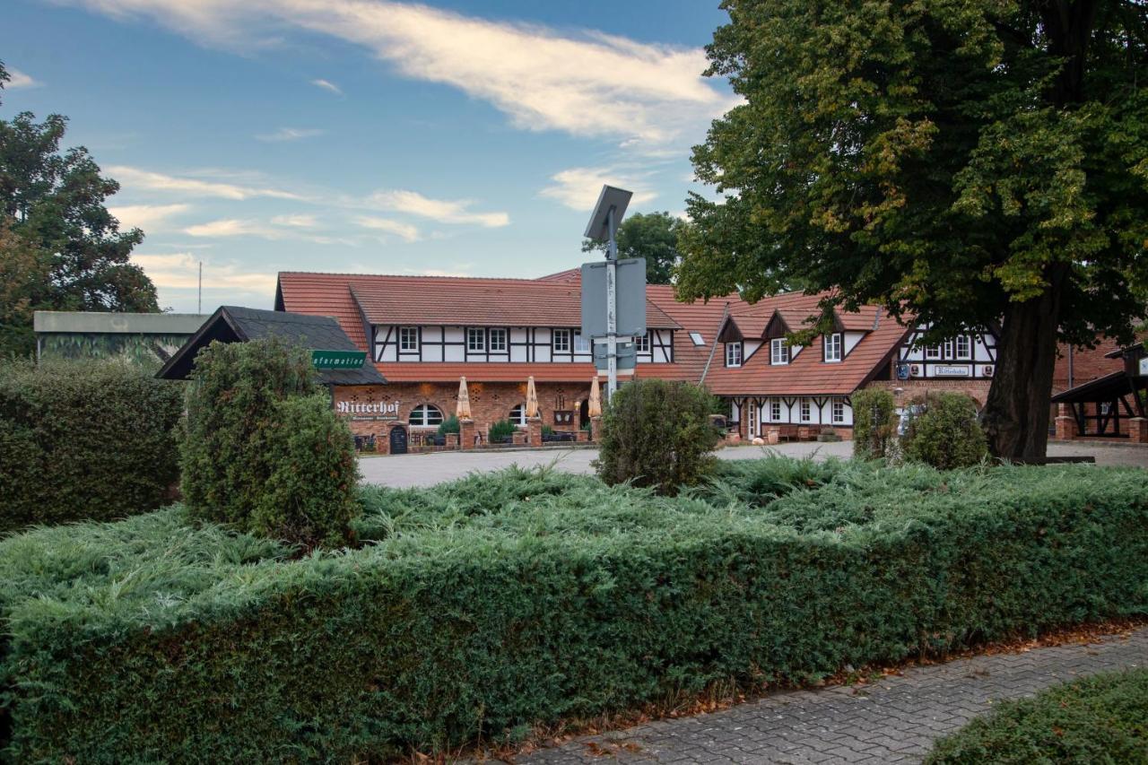 Ritterhof Kampehl Hotel Neustadt  Exterior photo